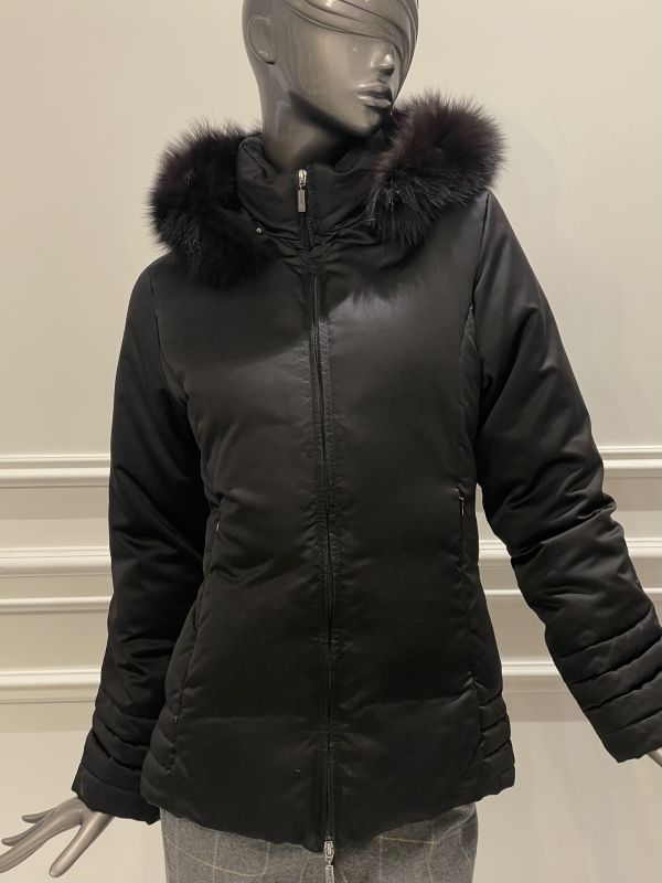 Пуховик Moncler, размер 0