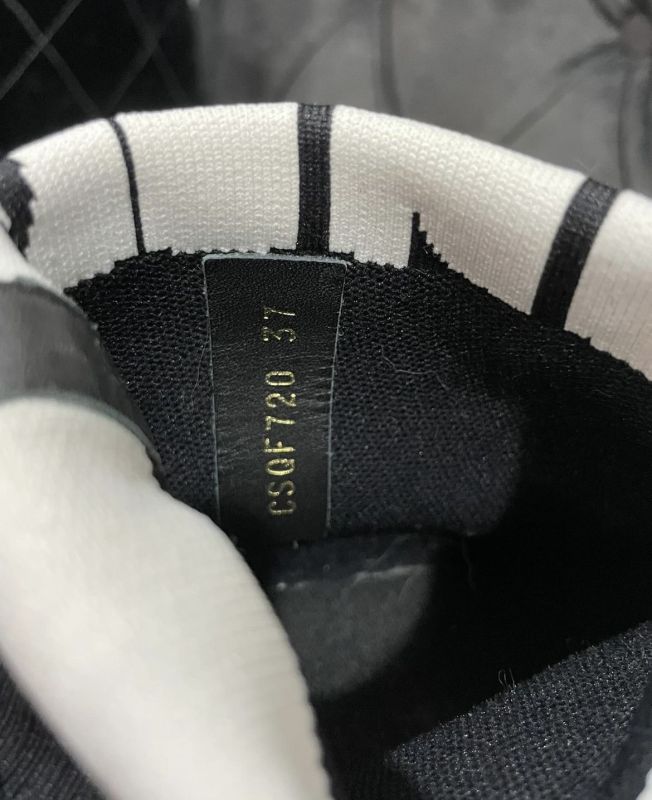 Кроссовки Valentino размер 37