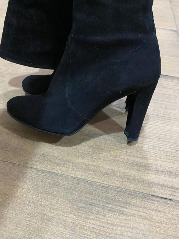 Ботфорты STUART  WEITZMAN,  размер  37